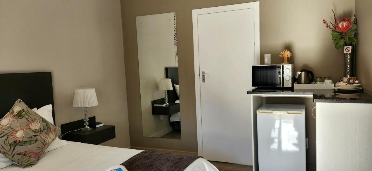 Green Kalahari Guesthouse Ъпингтън Екстериор снимка