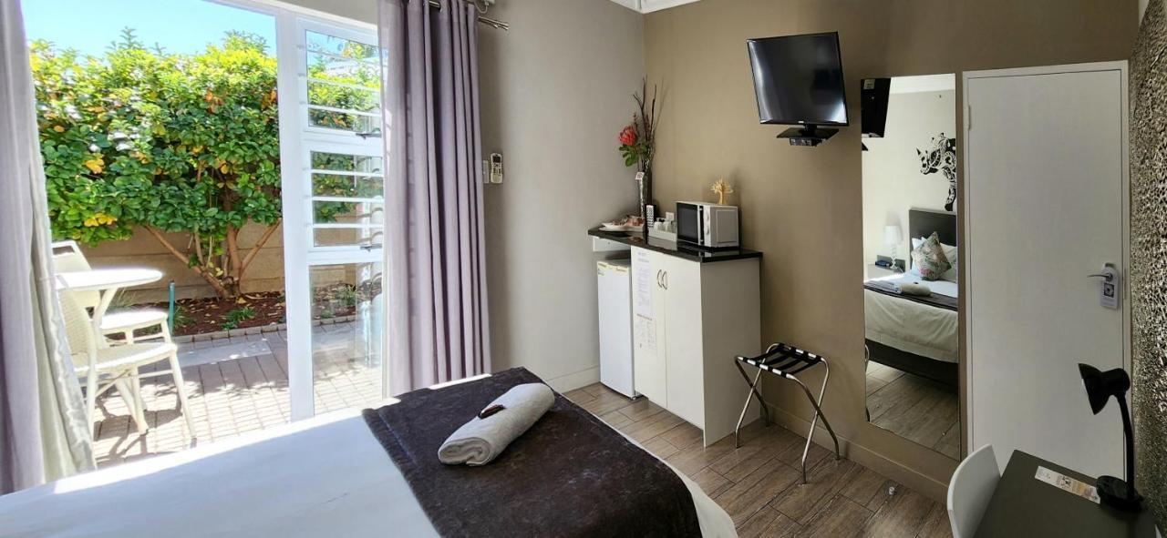 Green Kalahari Guesthouse Ъпингтън Екстериор снимка