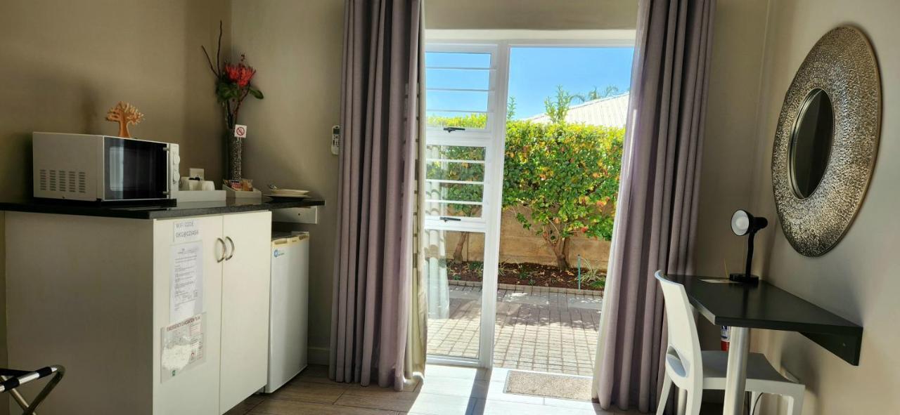 Green Kalahari Guesthouse Ъпингтън Екстериор снимка