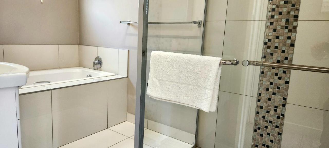 Green Kalahari Guesthouse Ъпингтън Екстериор снимка