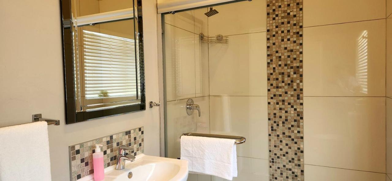 Green Kalahari Guesthouse Ъпингтън Екстериор снимка